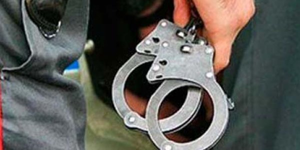 Bakıda 72 yaşlı kişi mağazadan şokolad oğurlayarkən tutuldu