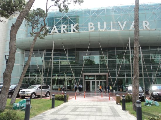 Bakıda 14 yaşlı qız “Park Bulvar”da itkin düşdü – polis hər yerdə onu axtarır