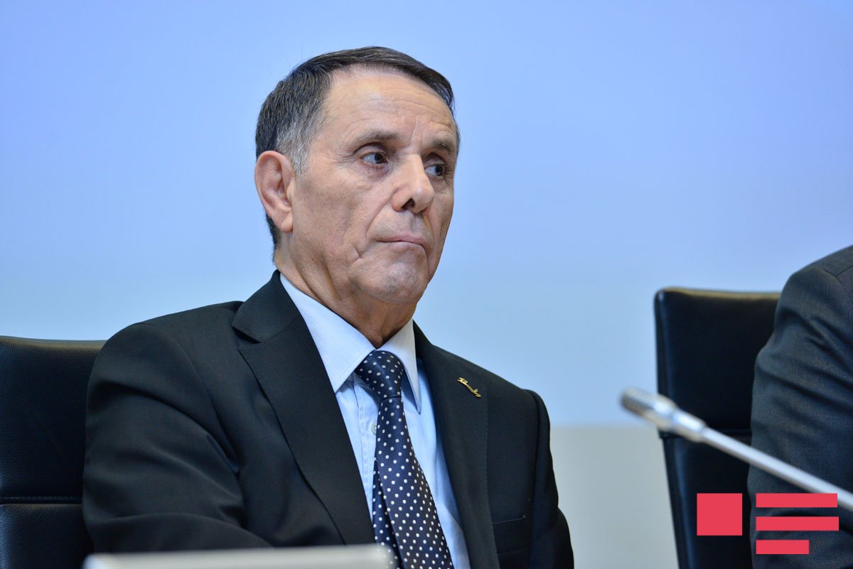 Baş nazirdən tütündən istifadə ilə bağlı qərar