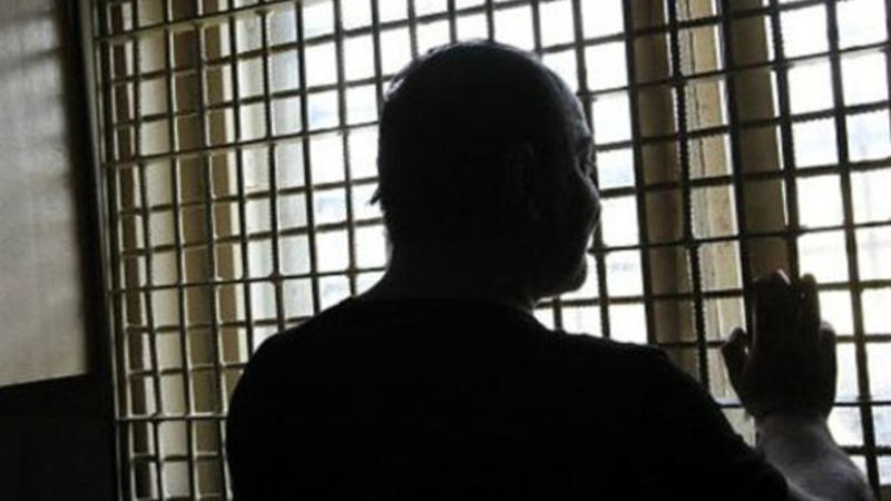 Masallıda ərdən arvadına qarşı DƏHŞƏTLİ ƏMƏL: kişilərlə görüşə getməsini və uşaqlarının yanında…