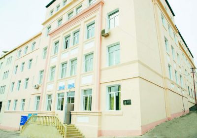 Bakı Avropa Liseyində Son zəngə görə 370 azn pul yığdılar