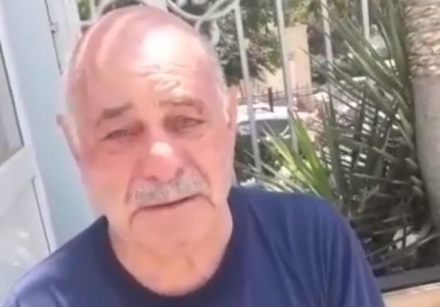 Övladları tərəfindən küçəyə atıldığını deyən kişinin oğlu: “O, 5 uşağını və anamı atıb, ikinci dəfə ailə qurdu”