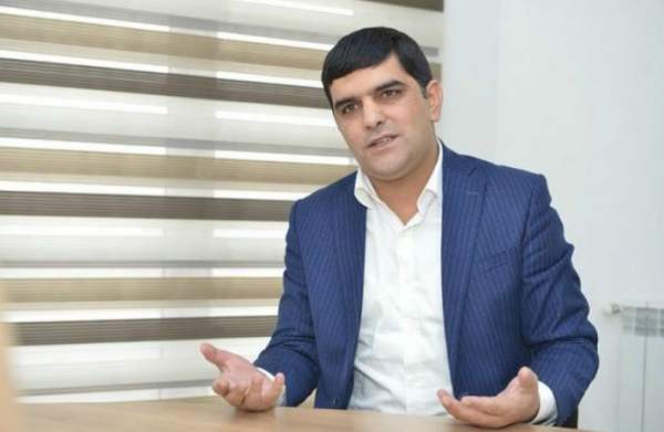 Jurnalistin maşınını vurdular, üstəlik cərimə də yazdılar: “Polisdə hamı məni tanıyır” – BDYP-də növbəti xoşagəlməz olay