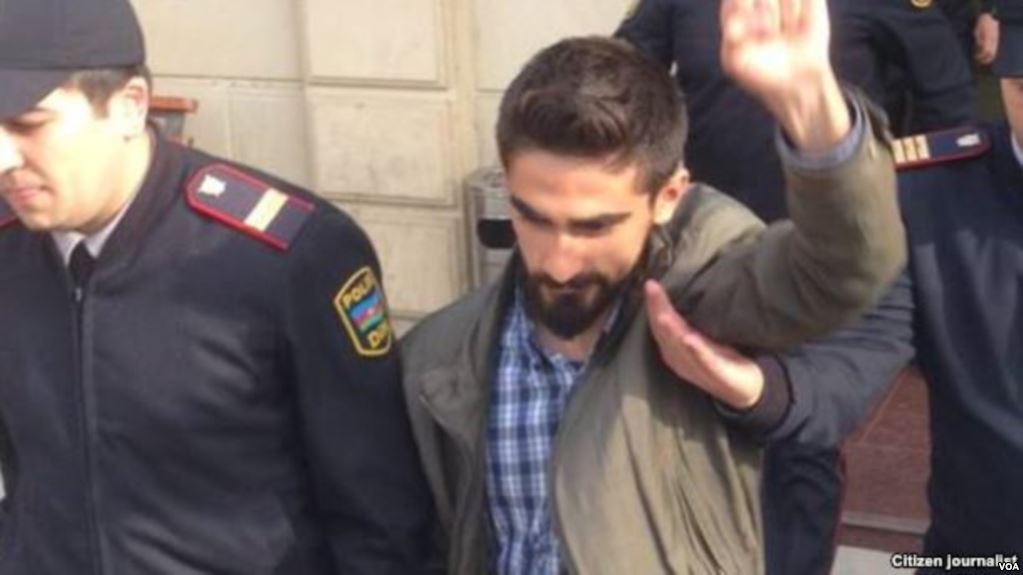 Anası: Qiyas İbrahimovu hər gün günəşin altında saxlayırlar