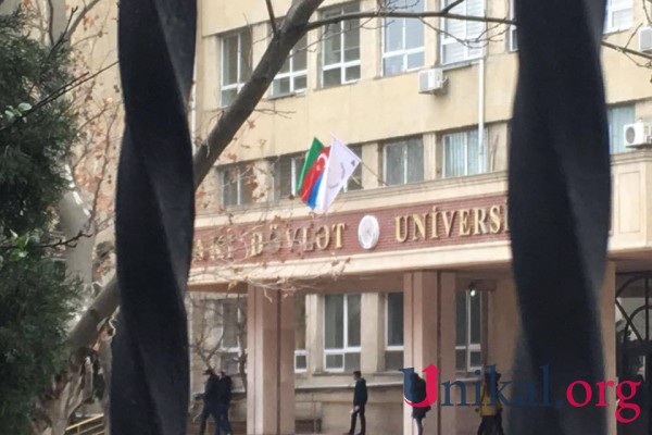 BDU-da dövlət bayrağımıza qarşı HÖRMƏTSİZLİK EDİLDİ- FOTO