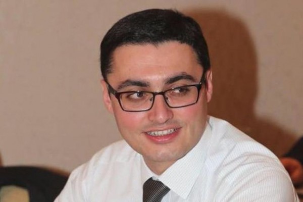 Aparıcı Fazil Talıbovdan şikayət etdi: “Küçələrdə qalan qadına reaksiya verilmir”