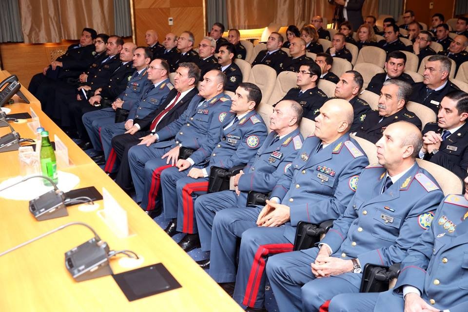 Azərbaycanın gömrük orqanı işçiləri peşə bayramlarını qeyd edirlər