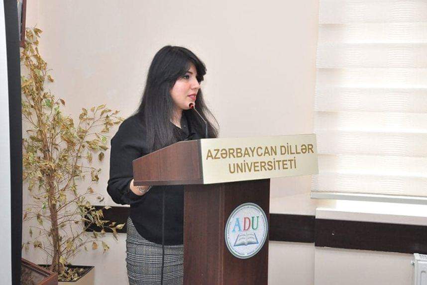 İşdən qovulan Pərvin Mürsəlovanı tələbələri linç etdi: “ADU kollektivini “qoyun sürüsü” adlandırırdınız…”