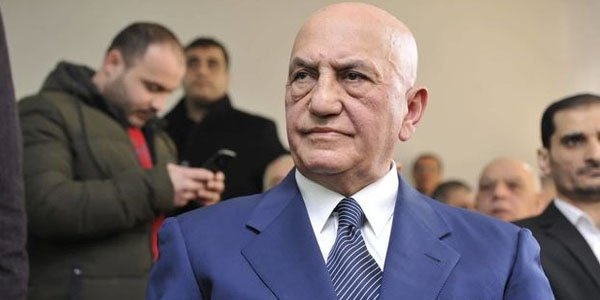 ​Arif Hacılı müxalifətə Əli İnsanovun başına yığışmağı təklif etdi – yeni model