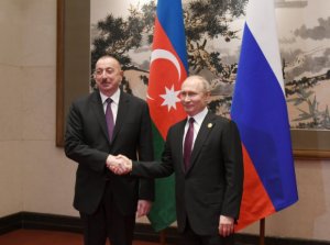İlham Əliyev Pekində Vladimir Putinlə görüşdü