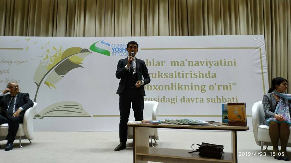 Şair İntiqam Yaşarla Özbekistanın paytaxtı Daşkənddə görüş keçirilib