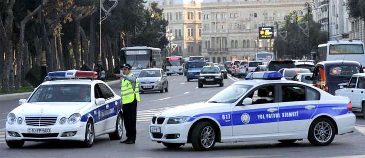 Yol polisi saxlayan zaman sürücülərin əzbər bilməli olduğu – 10 BƏND