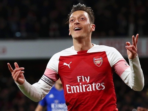 Mesut Özildən ilginc Bakı mesajı – FOTO
