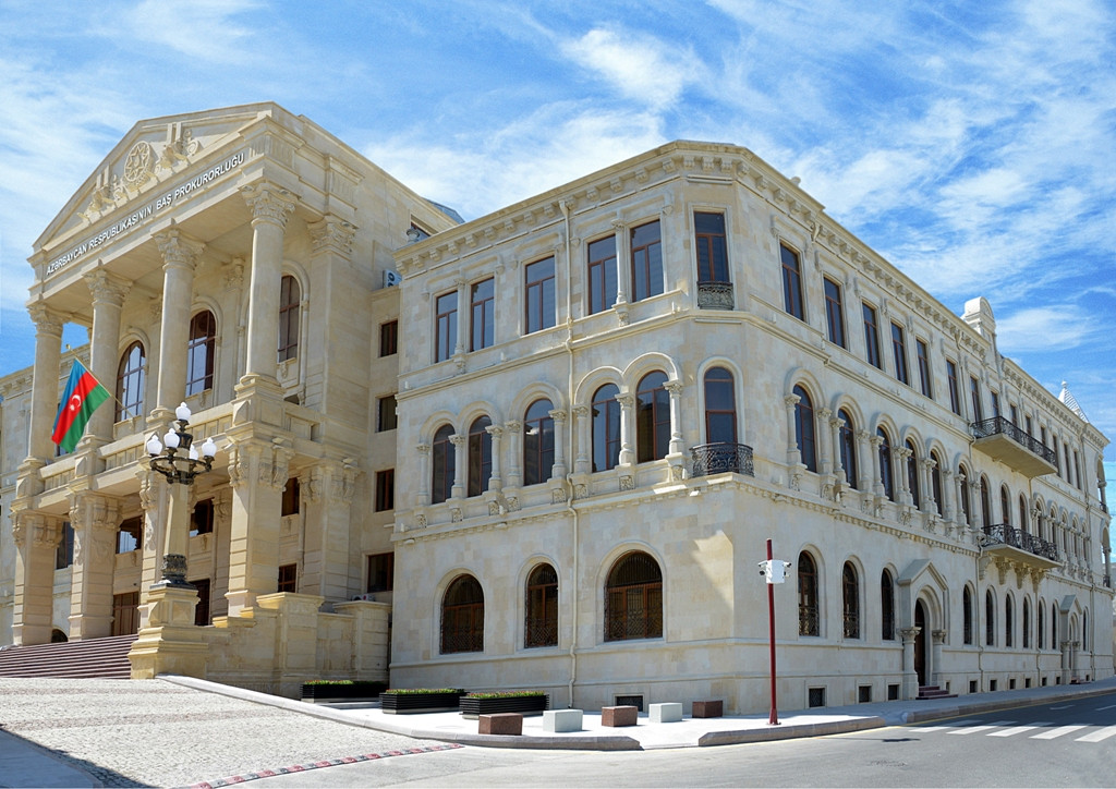 Baş Prokurorluq Oqtay Gülalıyevə xəbərdarlıq etdi