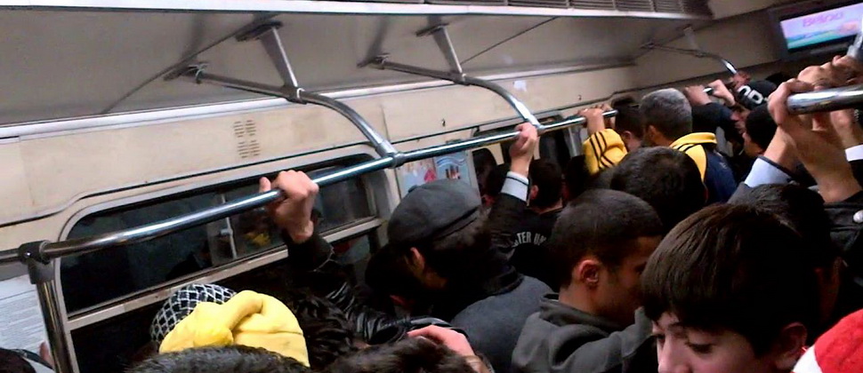 SON DƏQİQƏ! Bakı metrosunda işıq söndü – Qatarlar tuneldə qaldı