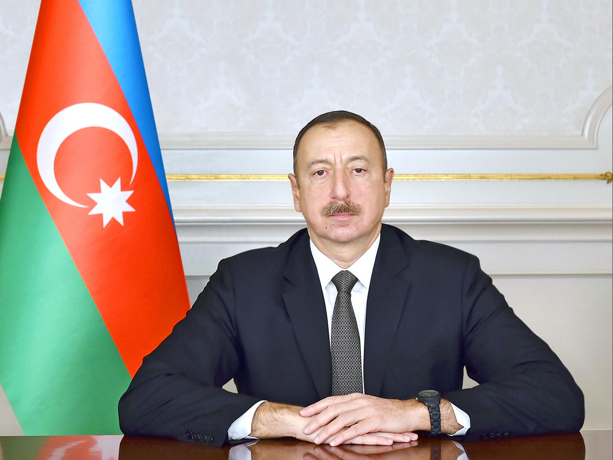 Prezident bu şəxsləri təltif etdi – SİYAHI