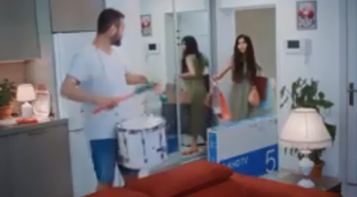 Bu videoya görə “Kapital Bank”ı yıxıb-sürüdülər – VİDEO