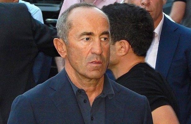 Koçaryanın məhkəməsi başladı