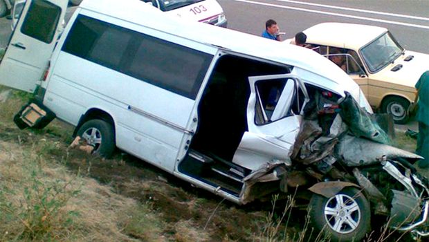 Zaqatalada mikroavtobus aşdı: 6 nəfər xəsarət aldı