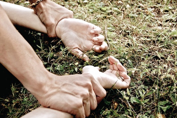 Bakıda DƏHŞƏT: Ər xəstəxananın həyətində arvadının başını kəsdi