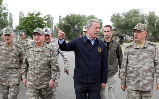 Hulusi Akar Naxçıvanla sərhəddə yoxlama keçirdi – FOTOLAR