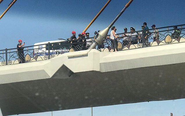 Ana övladı ilə birgə intihar etmək istədi – Xilas edildi