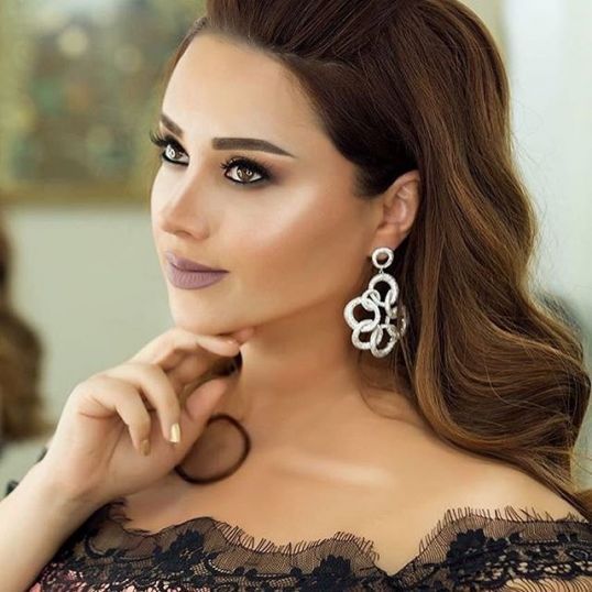Xatirə İslamın əri ilə öpüşdüyü video yayıldı – Müğənnini biabır etdilər – VİDEO