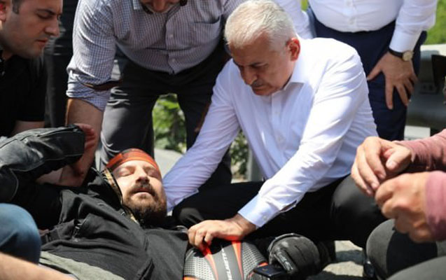 Vətəndaş qəzaya düşdü, ilk yardımı Yıldırım etdi – FOTOLAR