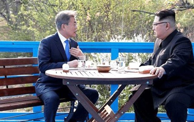 Sabiq nazirin oğlu Şimali Koreyaya qaçdı