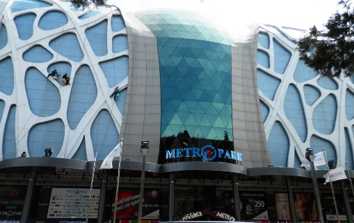 “Metropark”da yanğın olub