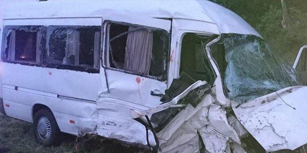 Rusiyada azərbaycanlıların olduğu mikroavtobus dərəyə yuvarlandı: yaralılar var