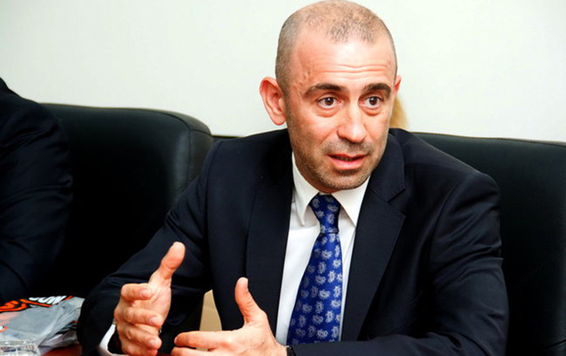 Vahid Mustafayevin “Gelandewagen”i qayda pozarkən kameraya düşdü – VİDEO