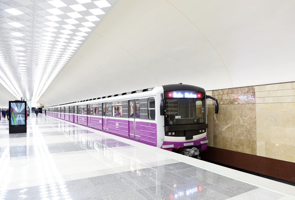 Bakı metrosunda YENİLİK