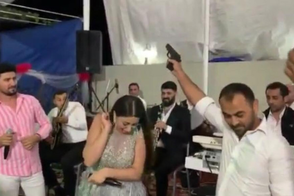 Damlanın olduğu toyda silahlar işə düşdü – VİDEO