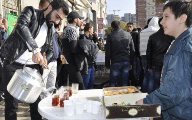 “Biz insanların küçədə halva paylamasına qarışa bilmərik” – Mübariz Qurbanlı