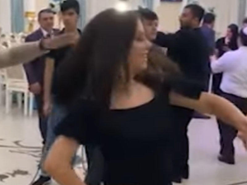 “Ayana yazırlar ki, bunun abırı-həyası hanı?” – VİDEO – FOTO