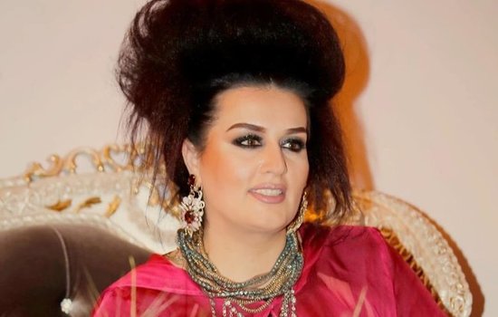 “Son şeirimə görə təhqir olundum” – Elza Seyidcahandan YENİ ŞEİR: “Necə yatsın?  Dilimə hopan öpüşlərin”