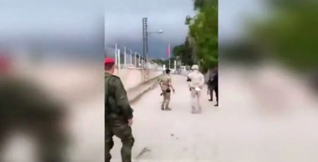 Rusiyanın azərbaycanlı əsgərinin Türkiyə əsgərini səsləməsi kameraya yaxalandı – Video