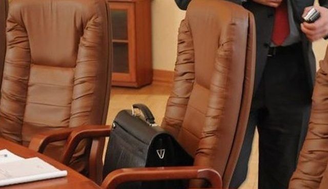 Azərbaycanda daha bir vəzifəli şəxs işdən çıxarıldı