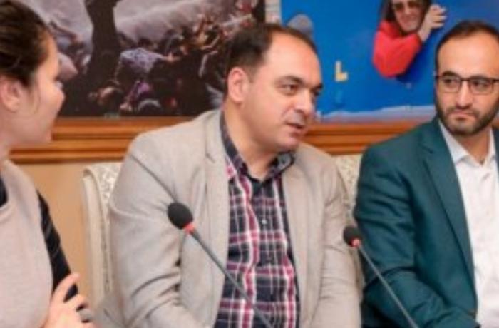 Bakıya gələn erməni jurnalist: “Həmin məmurlarla Bakıda nahar masası arxasında görüşdük…”