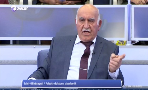 “Yüyürək at özünə qamçı vurdurmaz” — Azərbaycanlı alim qadına qarşı şiddəti dəstəklədi – VİDEO