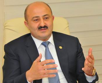 Asif Əsgərov yol üstündə seçkili orqanlarına adamlarını təyin edir?