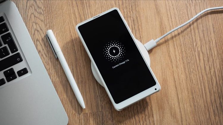 Smartfonu gecə vaxtı şarj etməyin – XƏBƏRDARLIQ