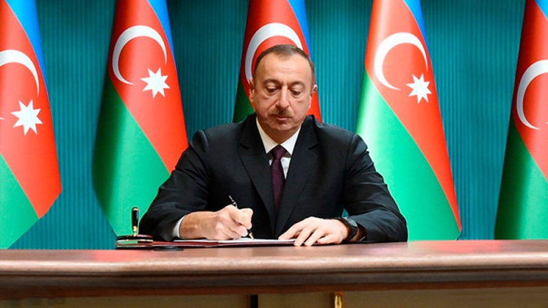 Prezident bu şəxsləri vəzifədən azad etdi (SƏRƏNCAM)