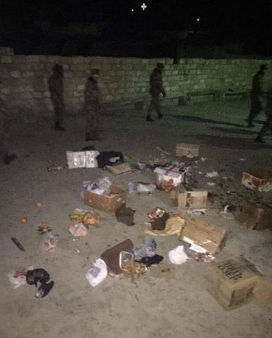 Qarabağ: Komandir valideyinlərin əsgərlərə göndərdiyi Yeni il sovqatını pəncərədən tulladı