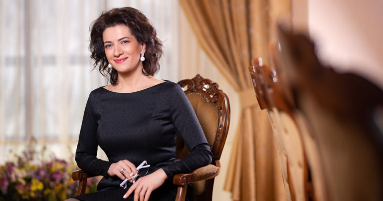 Anna Akopyan həddini aşdı: Mehriban Əliyevanı Qarabağa dəvət etdi