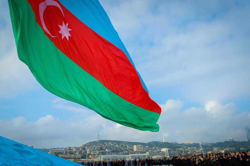 Dövlət bayrağının istifadəsi qaydaları haqqında qanuna dəyişiklik edildi