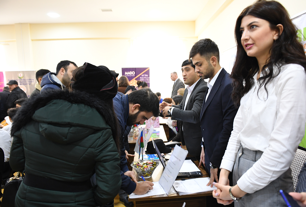 Məcburi köçkünlərə 253 vakant iş yeri təklif olunub