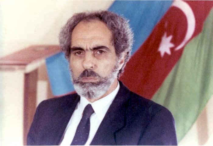 Elçibəyin köməkçisi də deputat olmaq istəyir-FOTO