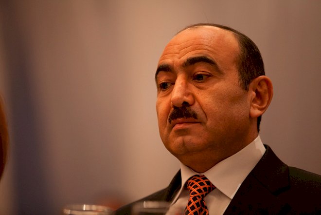 Əli Həsənov Azərbaycana qayıtdı: “Şükür, yaxşılıqdır”